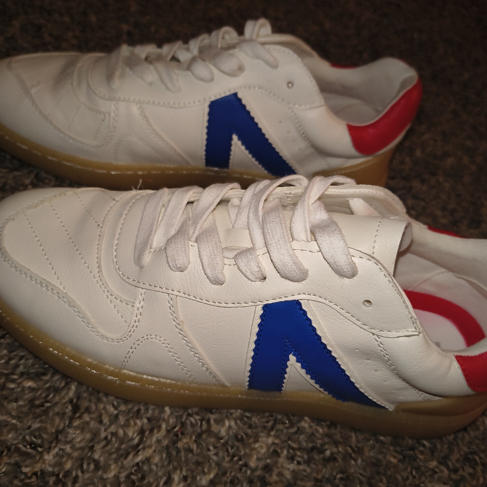 Mia Vesta Women's Sneakers Size 9